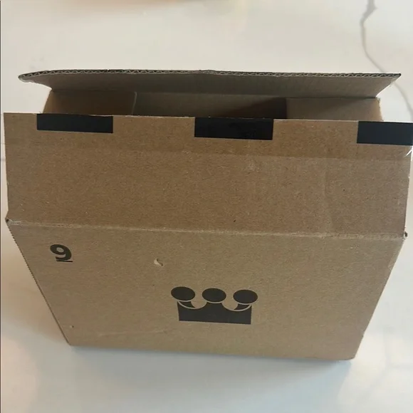 Exciting Macron Labubu -Sesame Bean - Picture 8 of 8